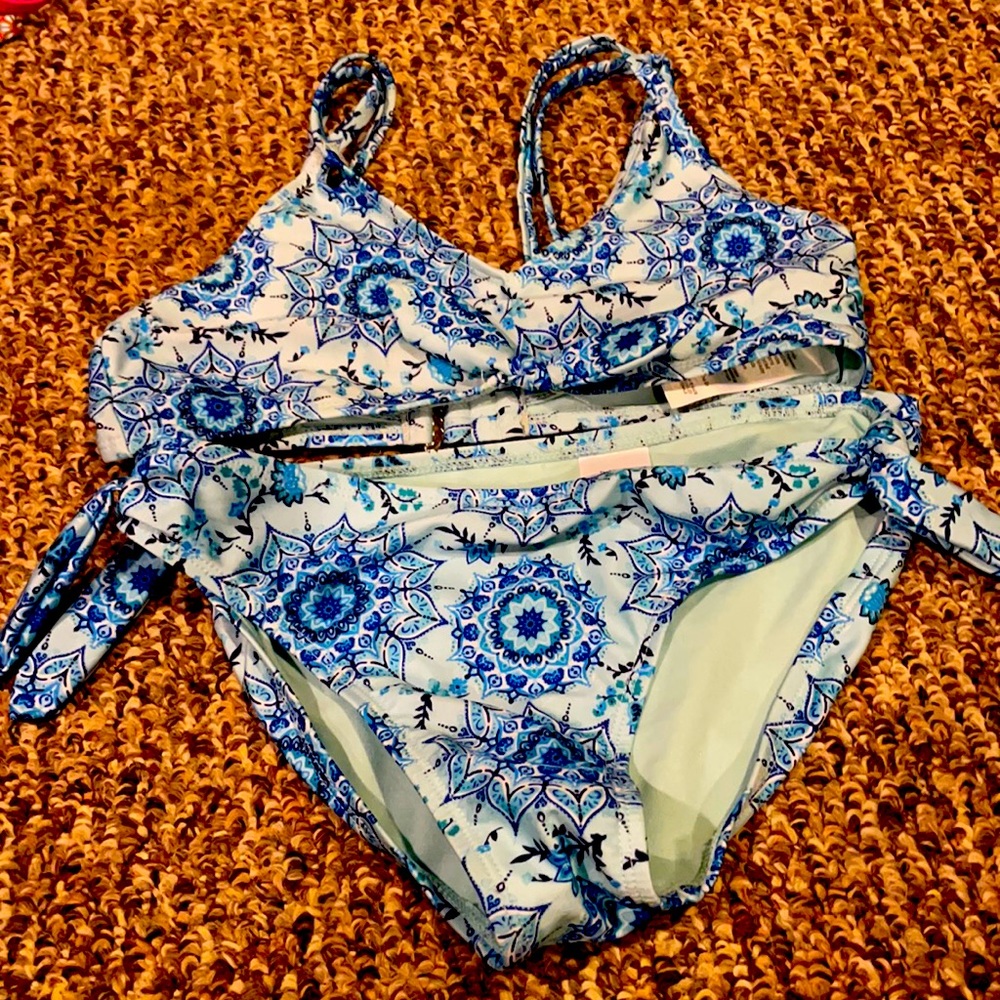 Bathing suit/bikini